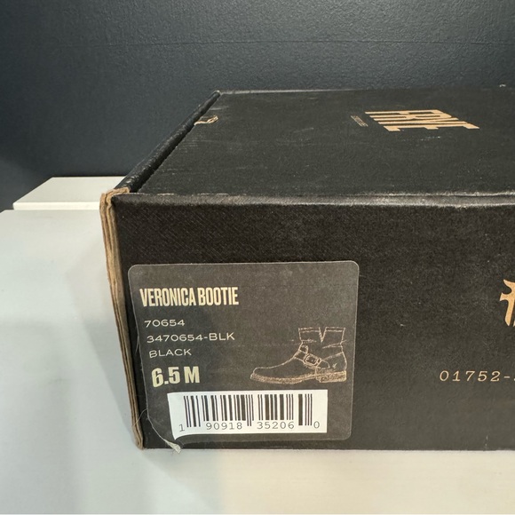 Frye Women’s Veronica Bootie in Antiqued Black Size 6.5 - Picture 9 of 9